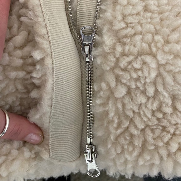 Fluffy faux fur jacket - Picture 4 of 5